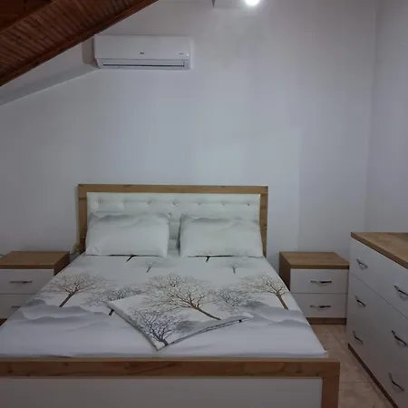 Goldenvilla Guesthouse&apartments Gasthuis *