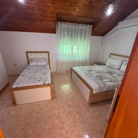 Goldenvilla Guesthouse&apartments Durrës